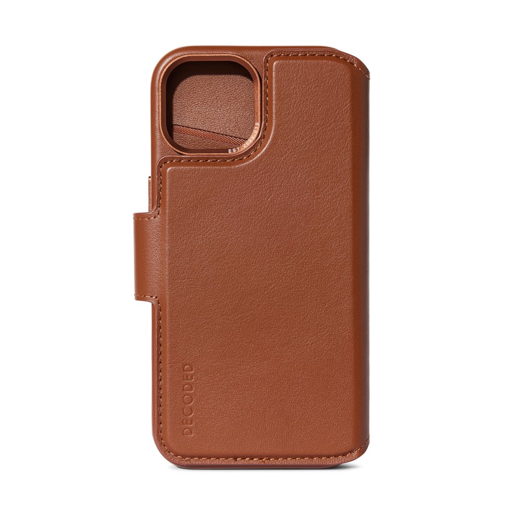 DECODED Leather Detachable Wallet Case w/MagSafe for iPhone 15 Plus - Tan